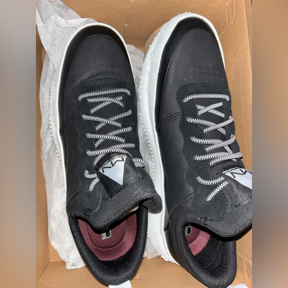 Skechers Men's Revo-Tivity Sneakers 8.5 men’s new